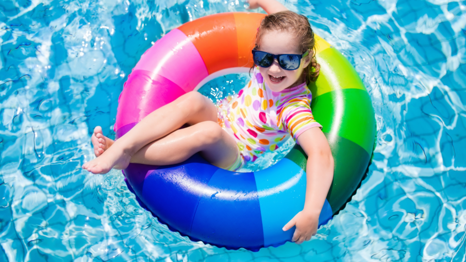 5 Summer Stressors that Can Trigger Sensitive Skin